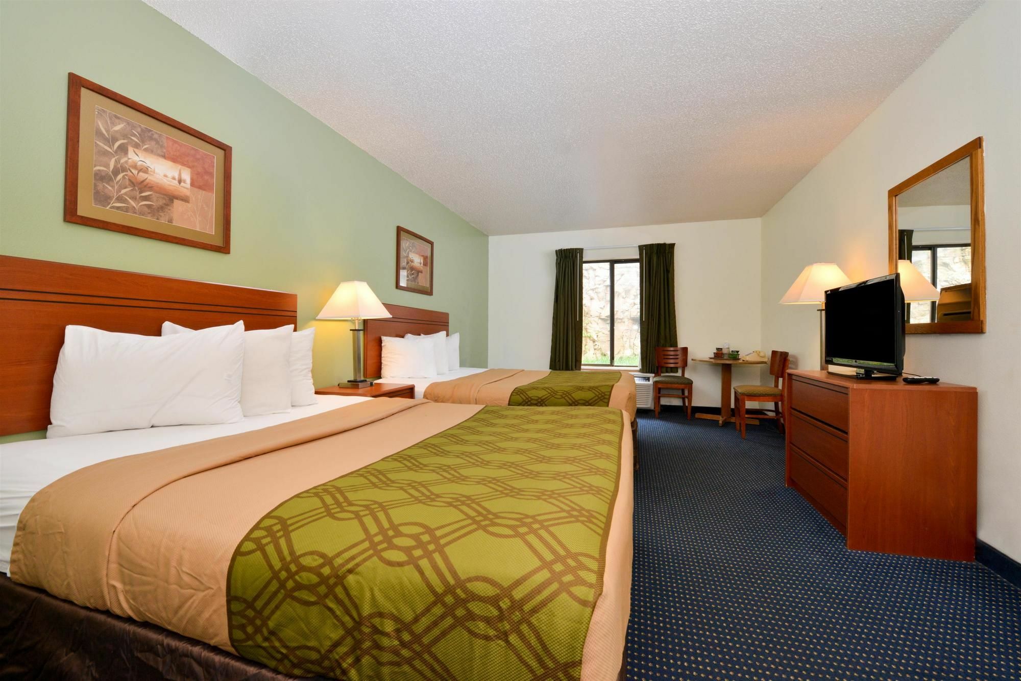 Days Inn & Suites By Wyndham Wisconsin Dells Exterior foto